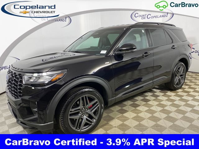 Used 2025 Ford Explorer ST-Line w/ ST-Line Street Pack image 1