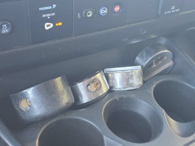 Used 2016 Chevrolet Express 2500 Extended RWD image 25
