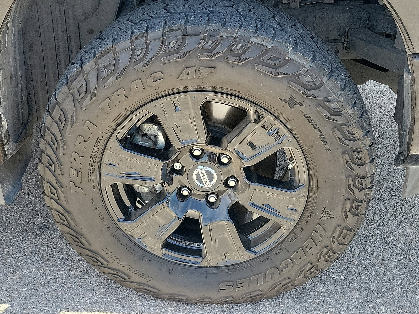 Used 2020 Nissan Titan SV w/ SV Convenience Package image 7