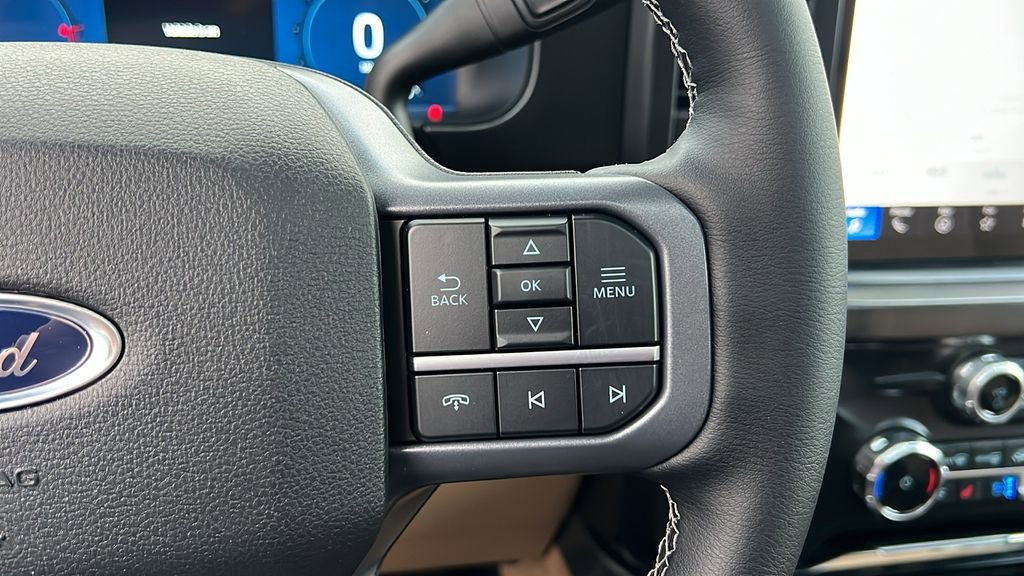 New 2026 Ford F250 Lariat w/ Black Appearance Package image 18