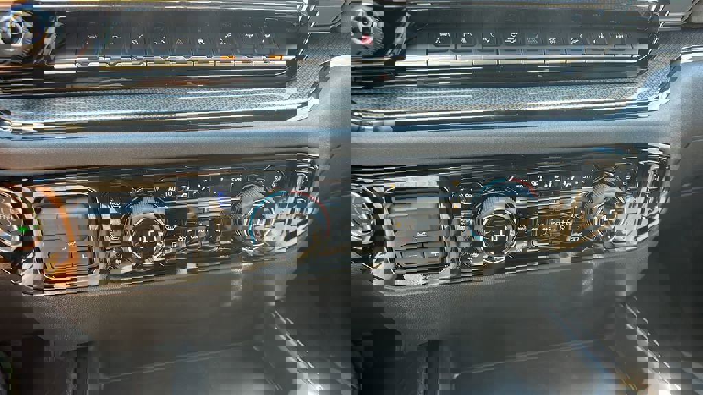 New 2025 Chevrolet Silverado 1500 ZR2 w/ Technology Package image 26