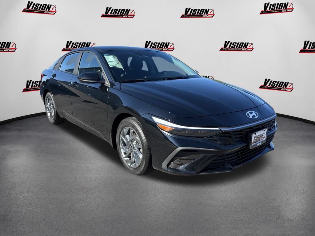 Certified 2024 Hyundai Elantra SEL FWD image 7