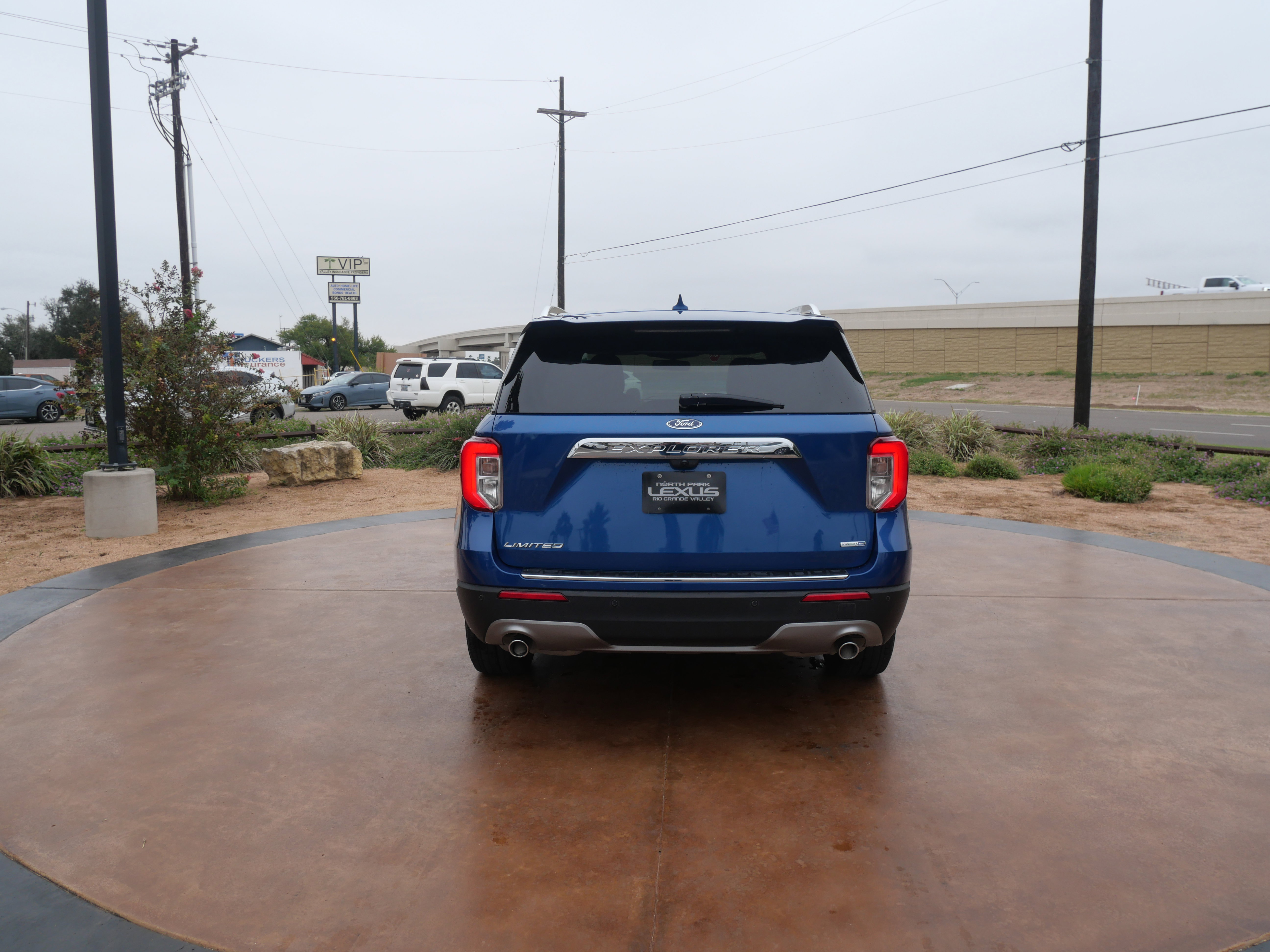 Used 2020 Ford Explorer Limited image 3