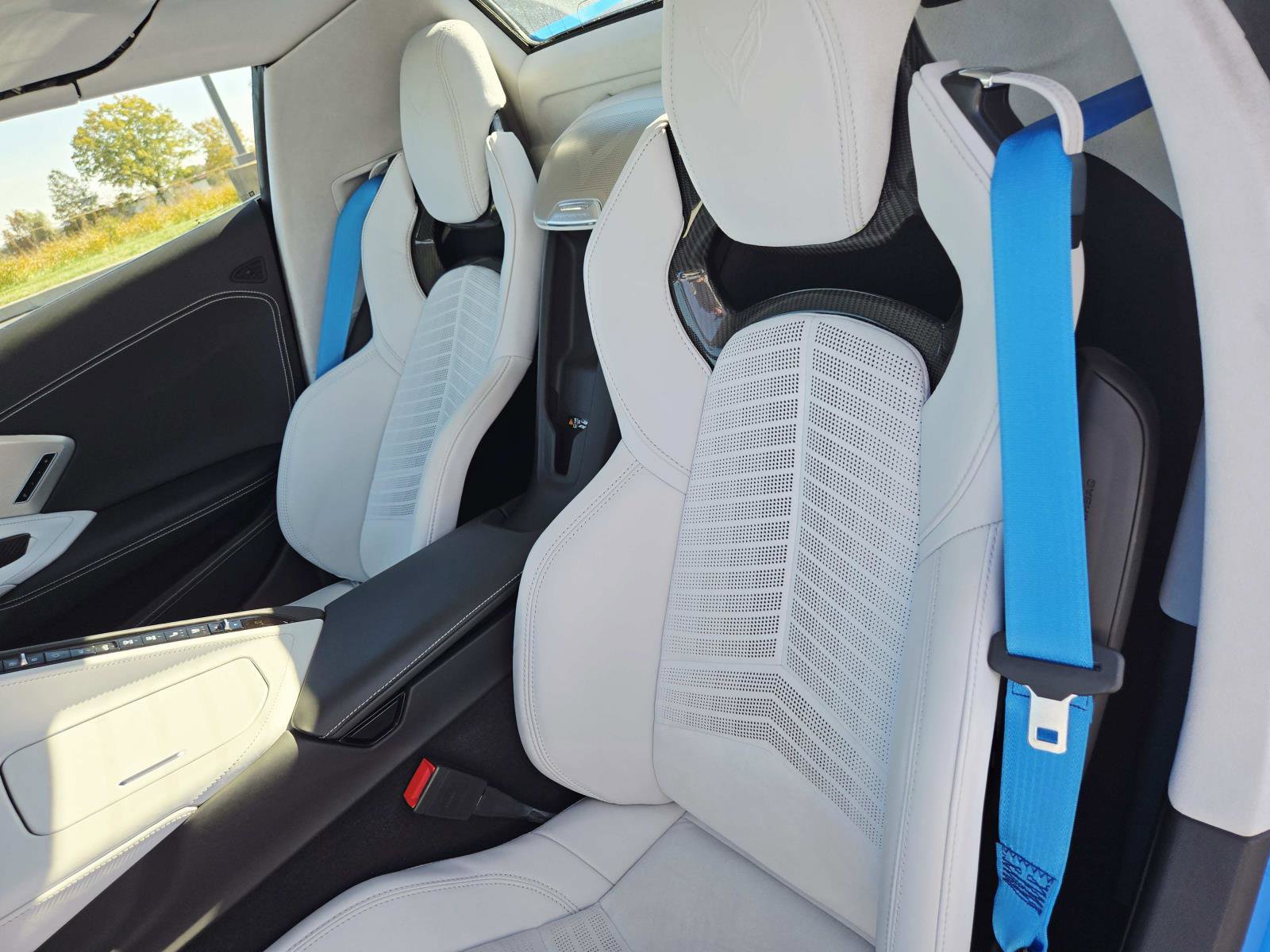 Used 2022 Chevrolet Corvette Stingray Premium Conv w/ Z51 Performance Package image 14