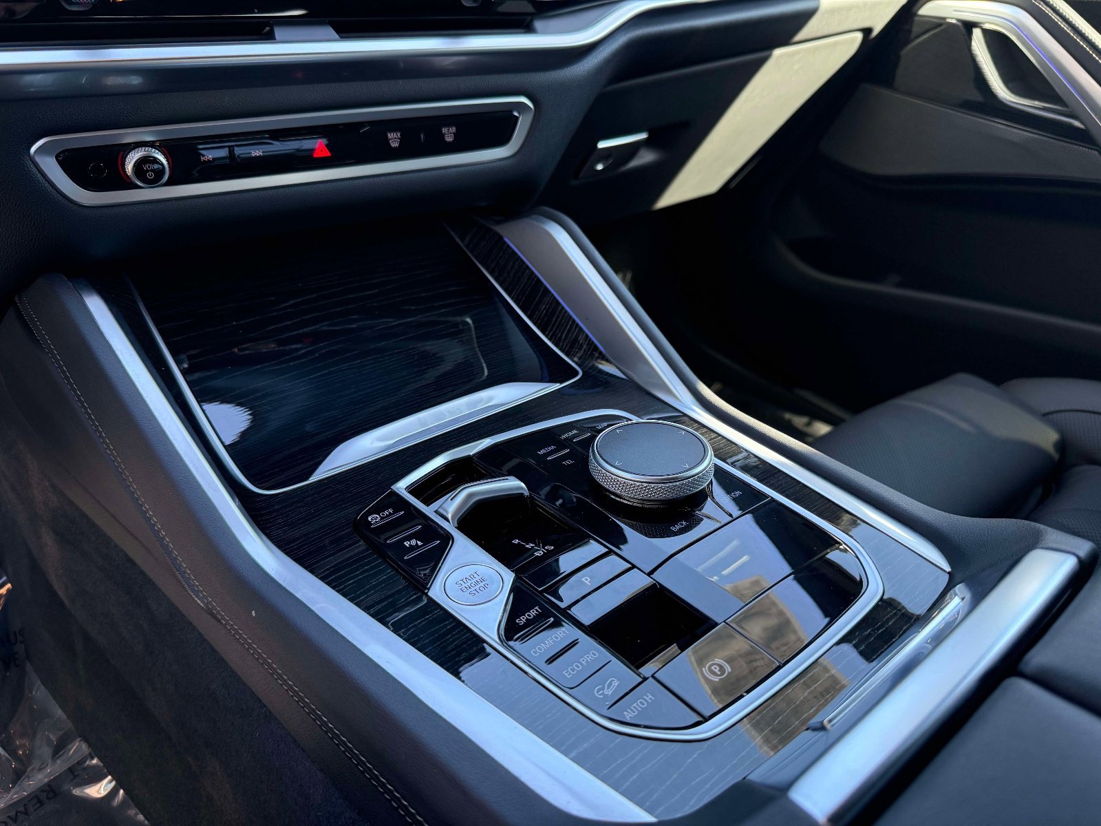 Used 2024 BMW X6 M60i AWD/4WD image 49