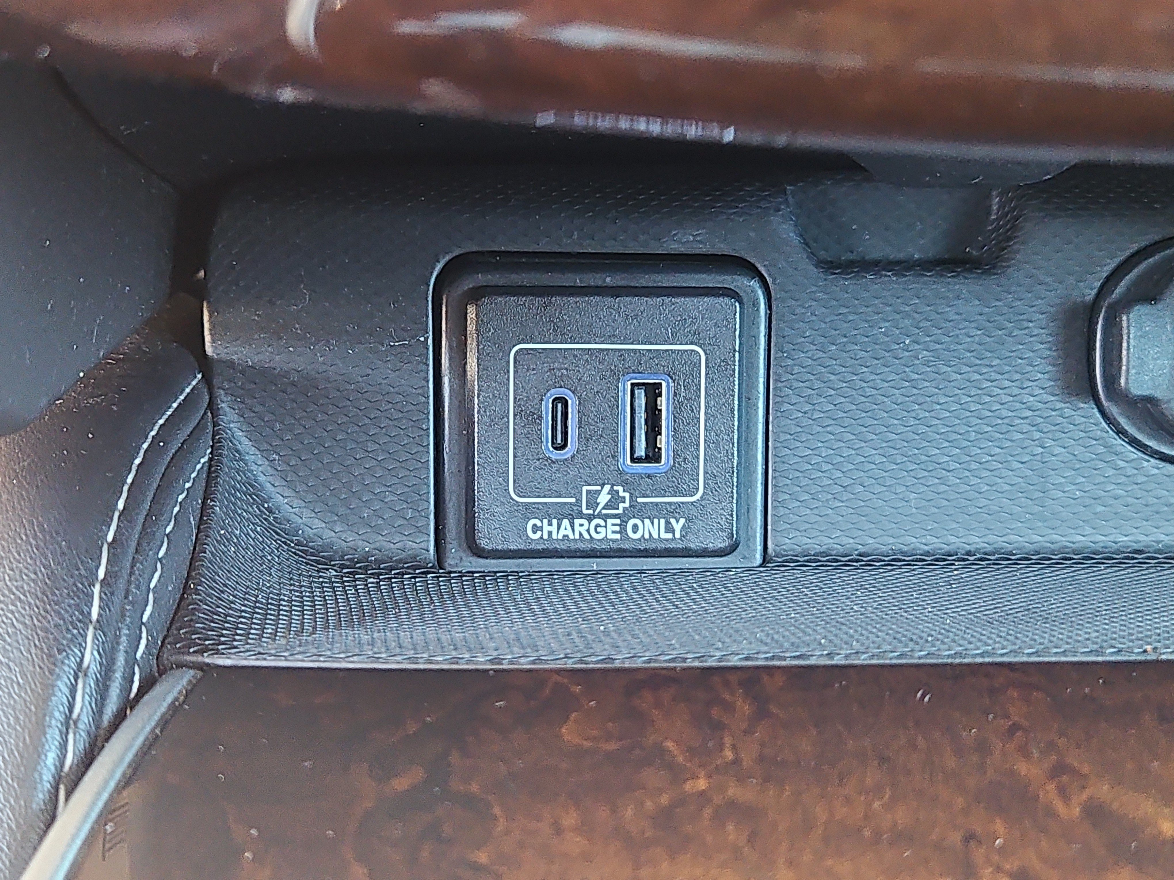 Used 2019 INFINITI QX60 Luxe w/ Sensory Package AWD/4WD image 12