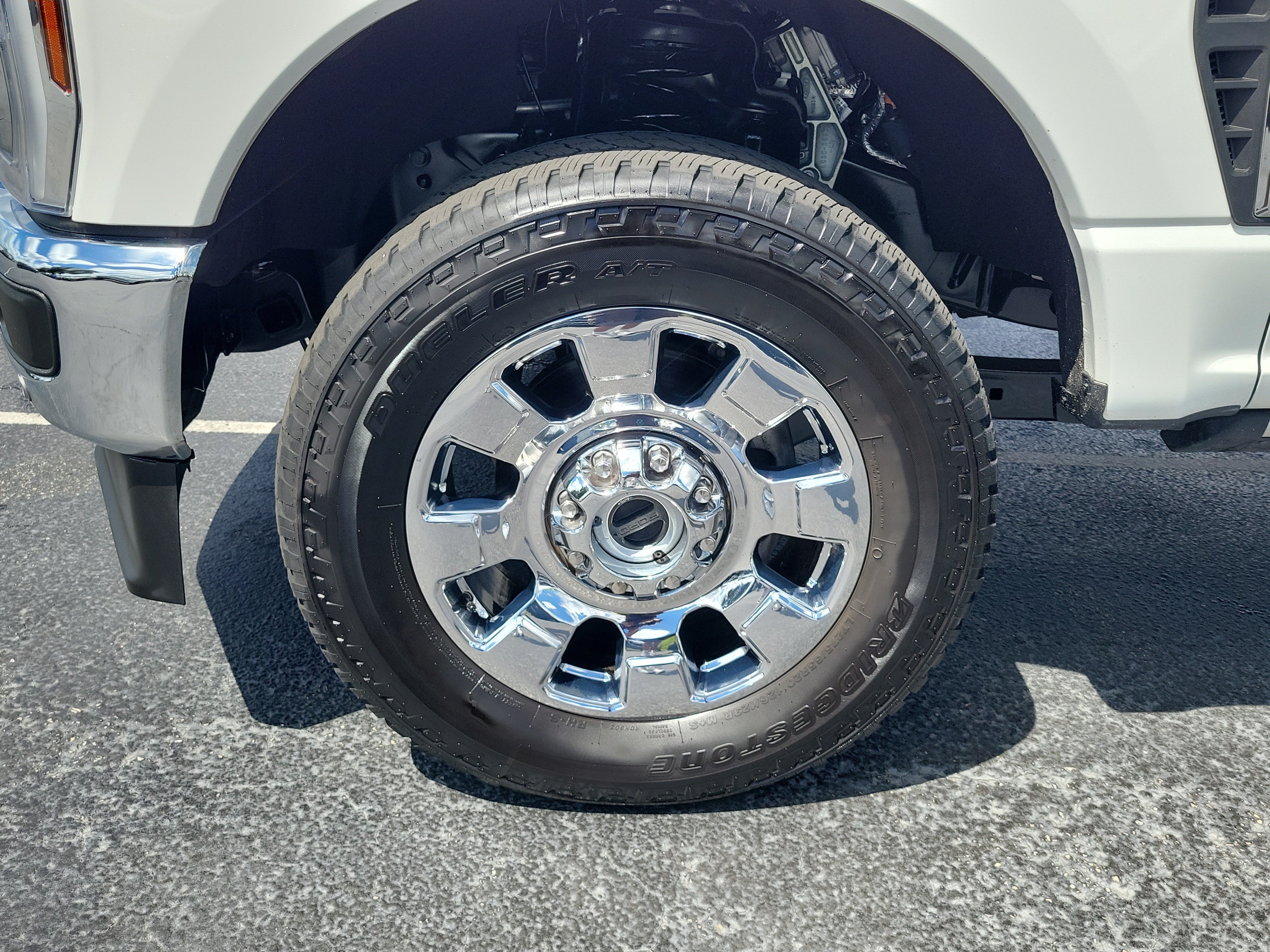 Certified 2025 Ford F250 Lariat w/ Lariat Ultimate Package AWD/4WD image 5
