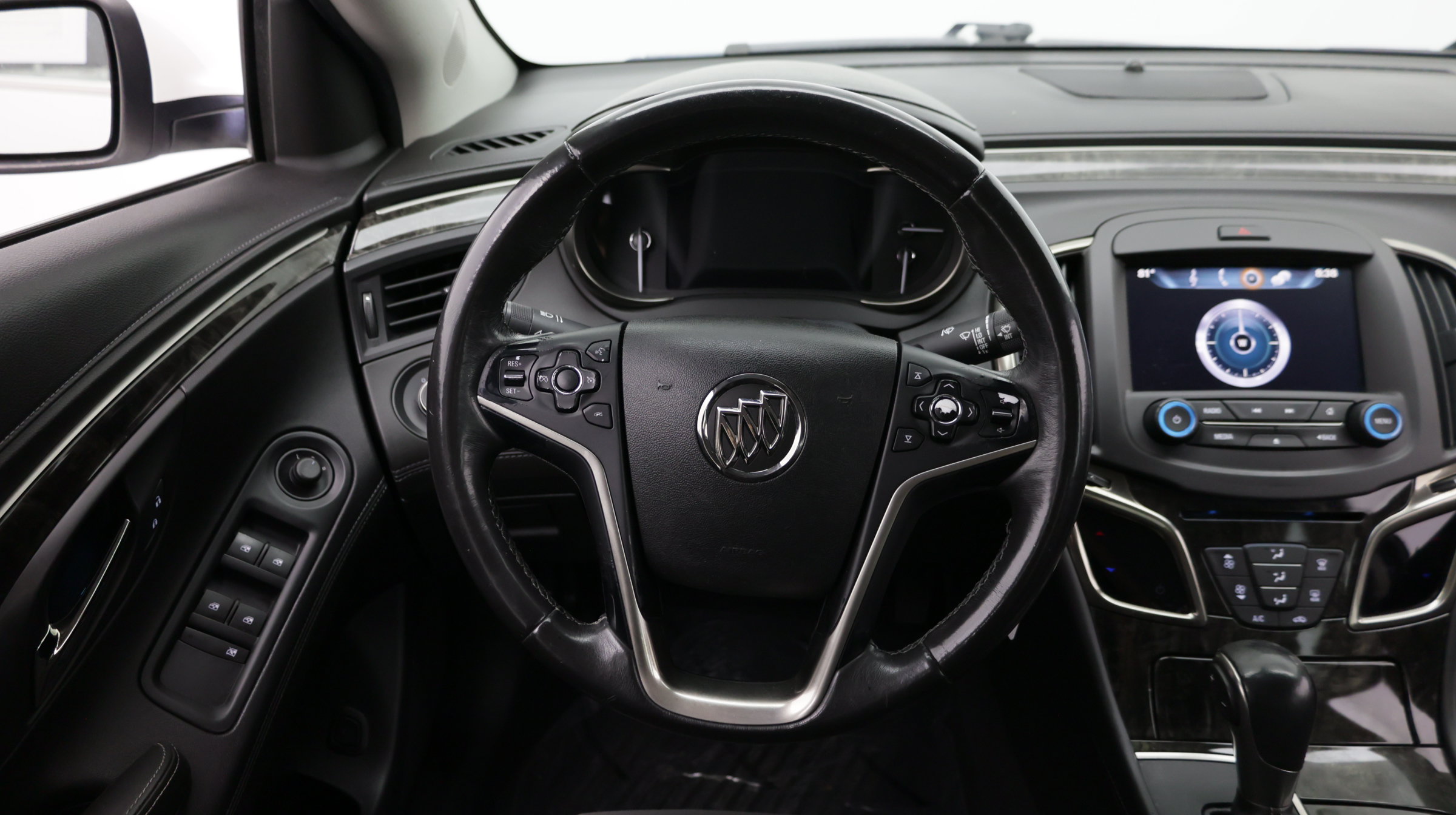 Used 2016 Buick LaCrosse FWD image 26