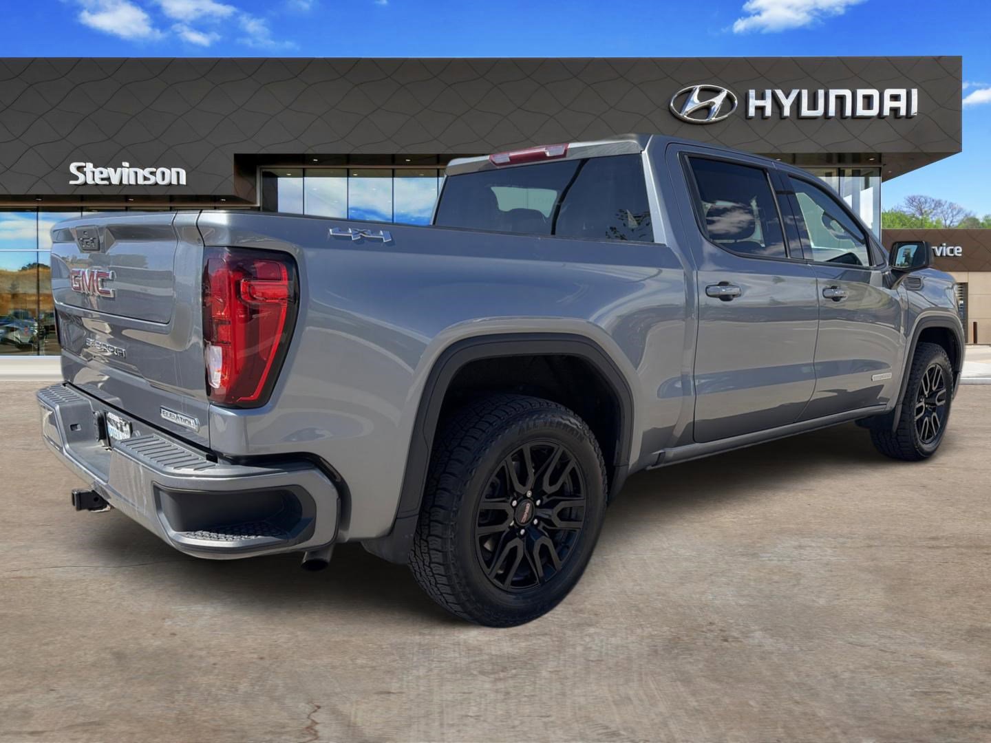 Used 2021 GMC Sierra 1500 Elevation AWD/4WD image 4