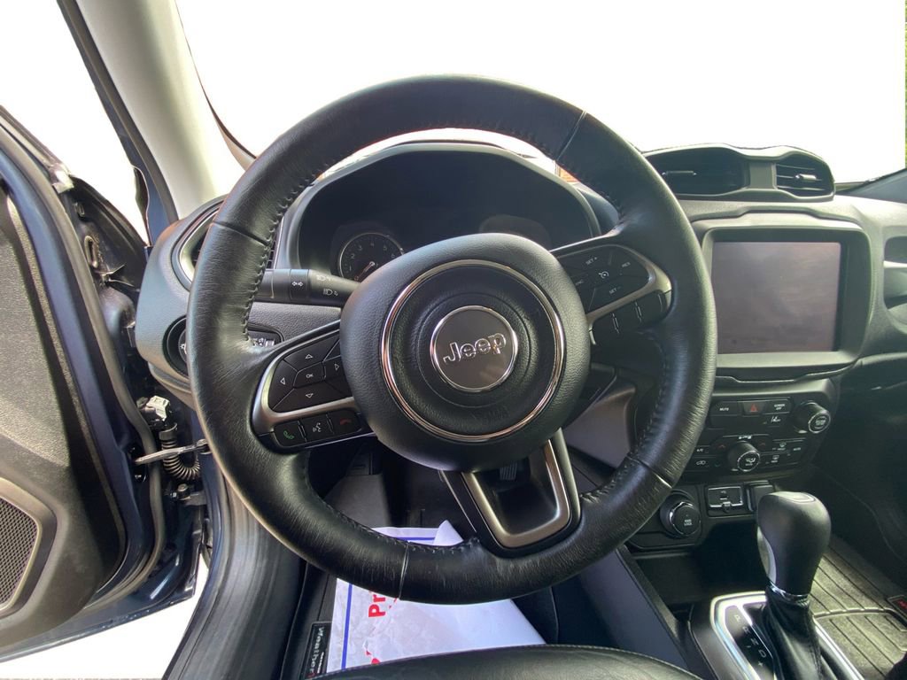 Used 2021 Jeep Renegade Limited image 13