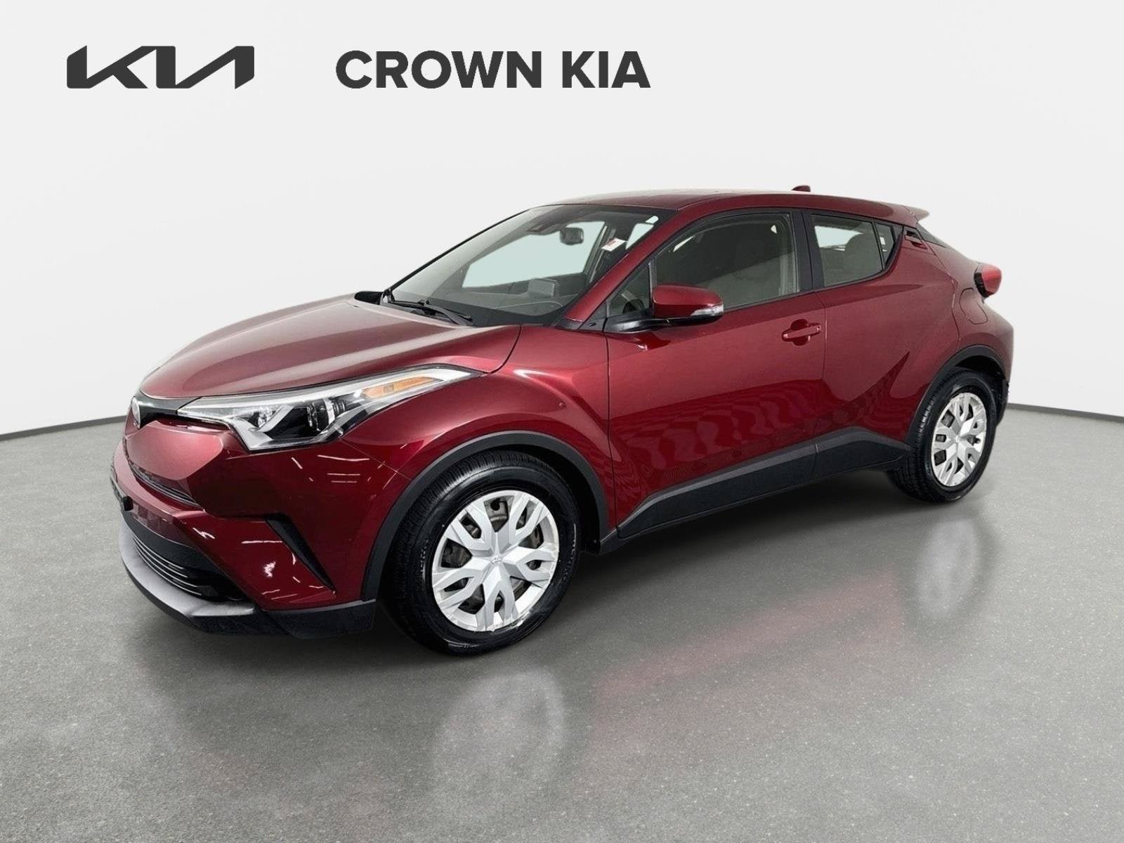 Used 2019 Toyota C-HR LE FWD video 1