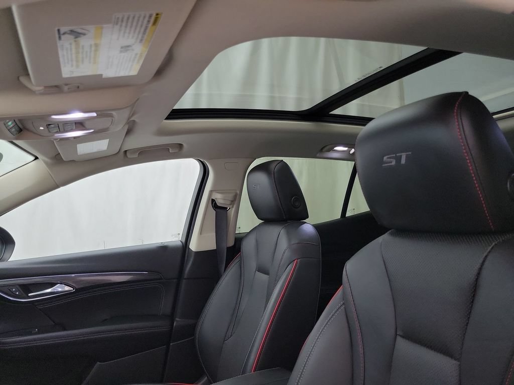 Certified 2023 Buick Envision Essence w/ Sport Touring Package FWD image 9