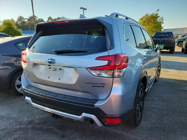 Used 2023 Subaru Forester Touring AWD/4WD image 10