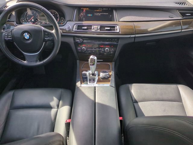 Used 2015 BMW 740i image 23