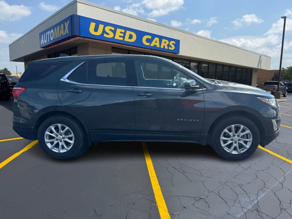 Used 2020 Chevrolet Equinox LT w/ Driver Convenience Package image 2