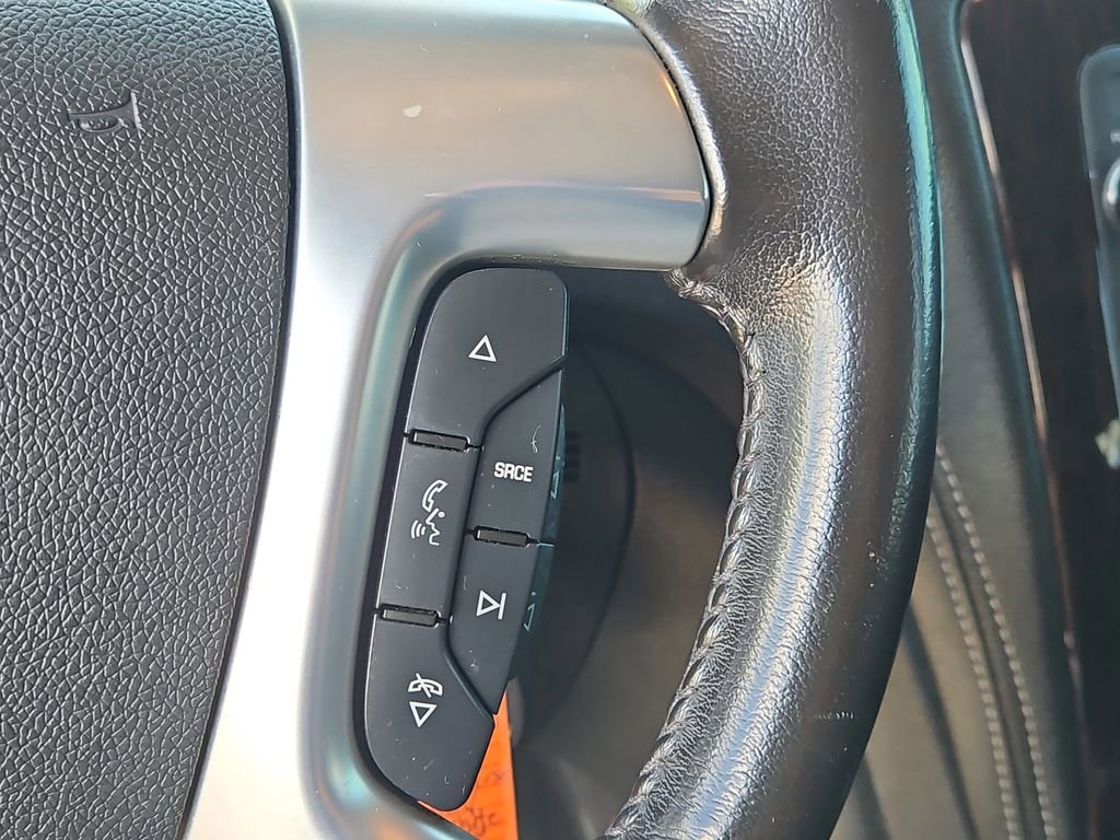 Used 2017 Chevrolet Traverse LT w/ Style and Technology Package FWD image 23