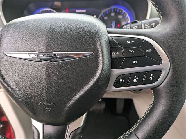 Certified 2024 Chrysler Pacifica Touring-L image 16