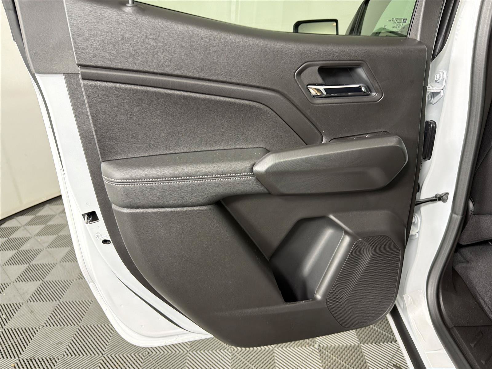 New 2026 GMC Canyon Elevation RWD image 19