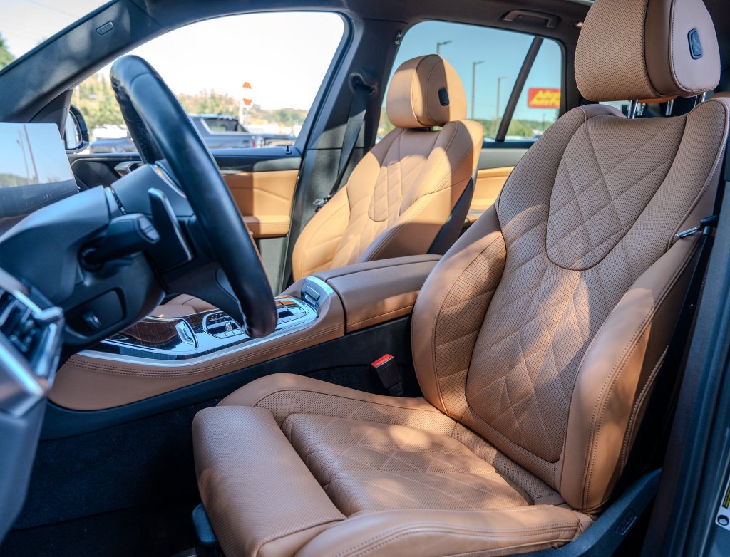 Used 2024 BMW X5 sDrive40i w/ M Sport Package RWD image 20