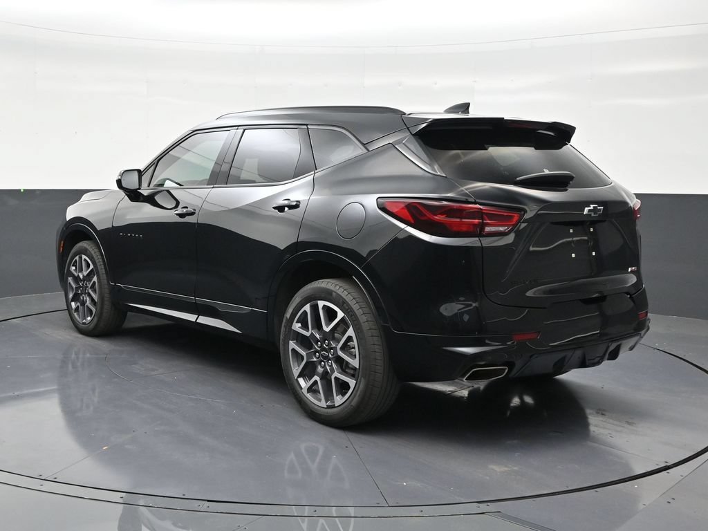 Used 2023 Chevrolet Blazer RS w/ Enhanced Convenience Package FWD image 3