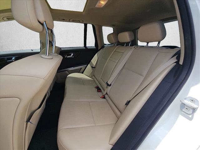 Used 2015 Mercedes-Benz GLK 350 2WD image 18
