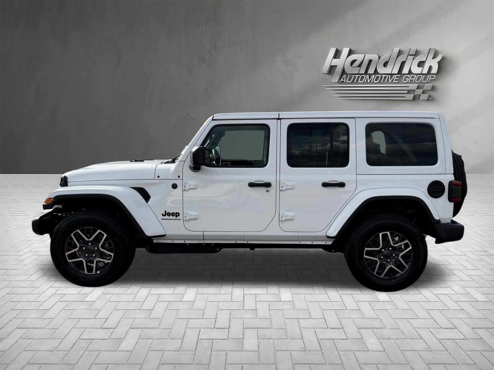 Used 2026 Jeep Wrangler Unlimited Sahara AWD/4WD image 7