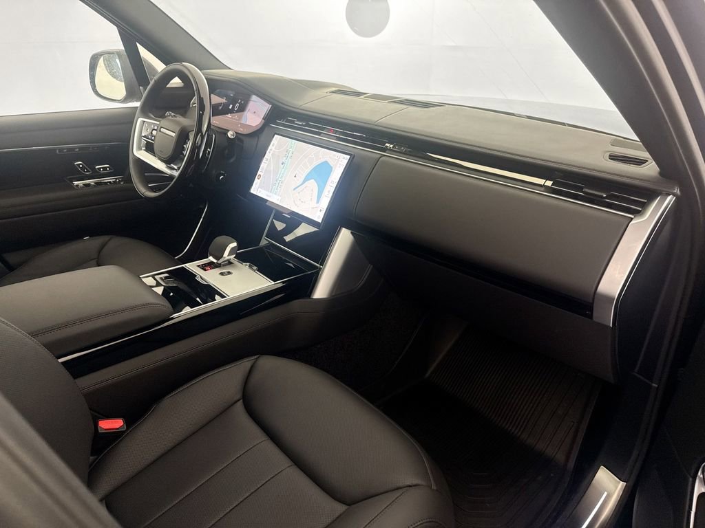 New 2026 Land Rover Range Rover Long Wheelbase SE image 29