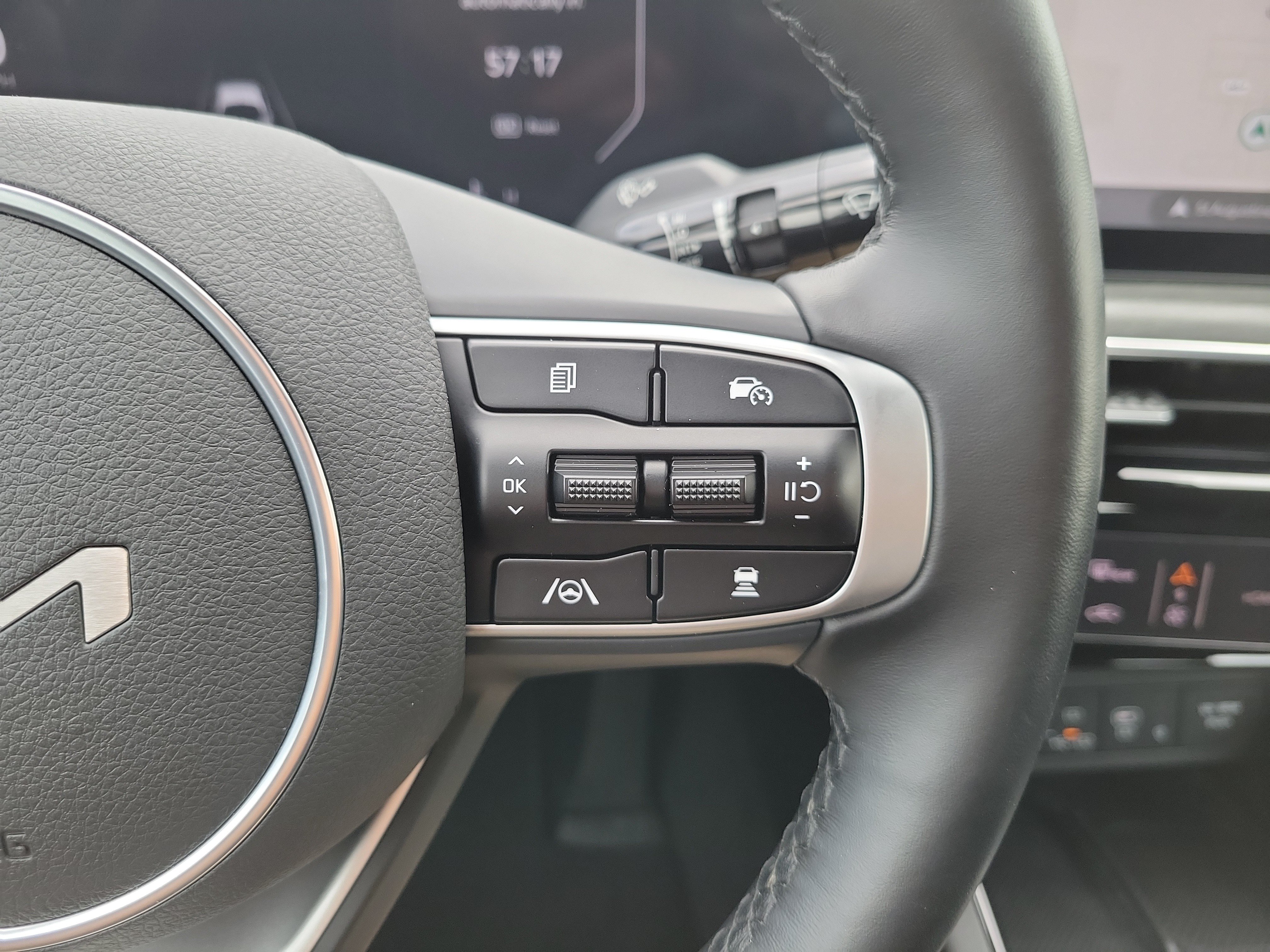 Certified 2025 Kia K5 EX FWD image 26