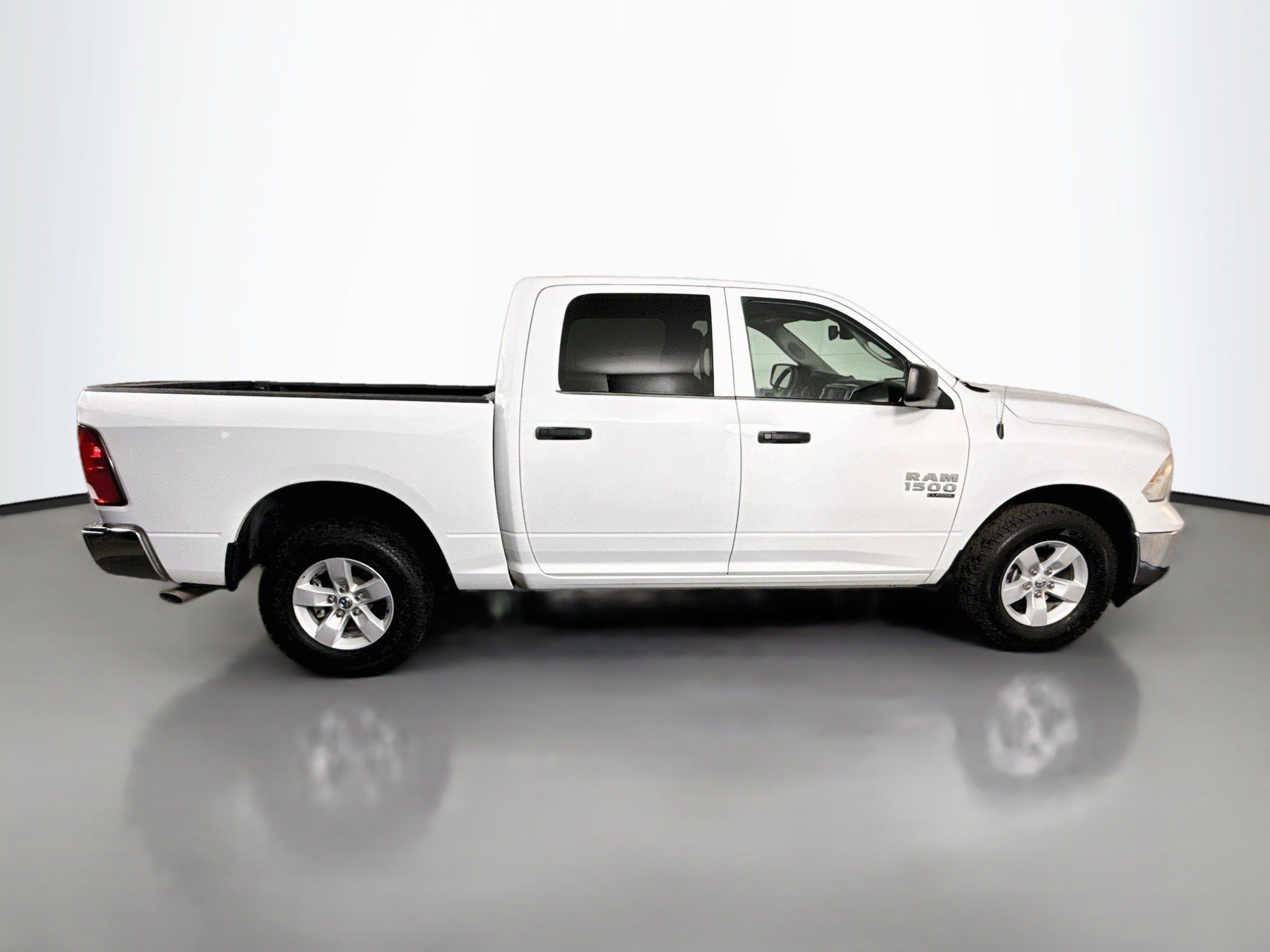 Used 2023 RAM 1500 Classic SLT w/ Electronics Group AWD/4WD image 11