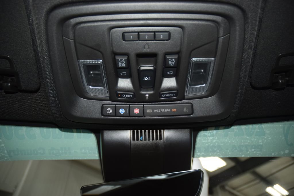 Used 2024 Chevrolet Silverado 3500 High Country w/ High Country Premium Package AWD/4WD image 53