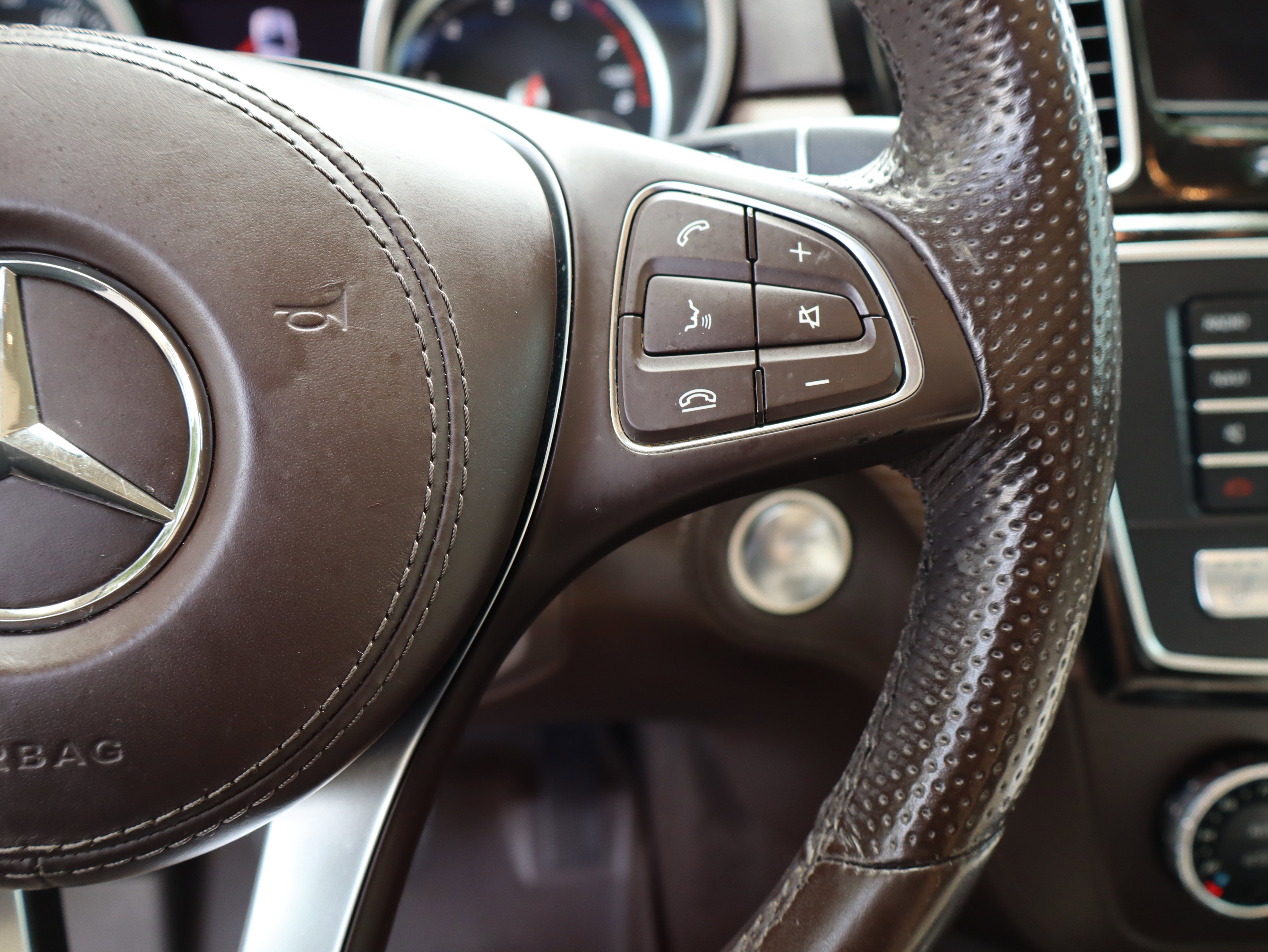 Used 2018 Mercedes-Benz GLS 550 4MATIC image 29