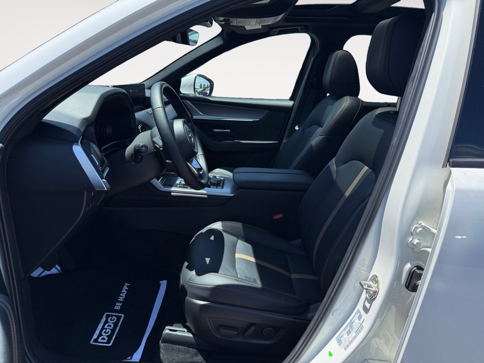 Certified 2024 MAZDA CX-90 Plug-In Hybrid w/ Premium Plus AWD/4WD image 10