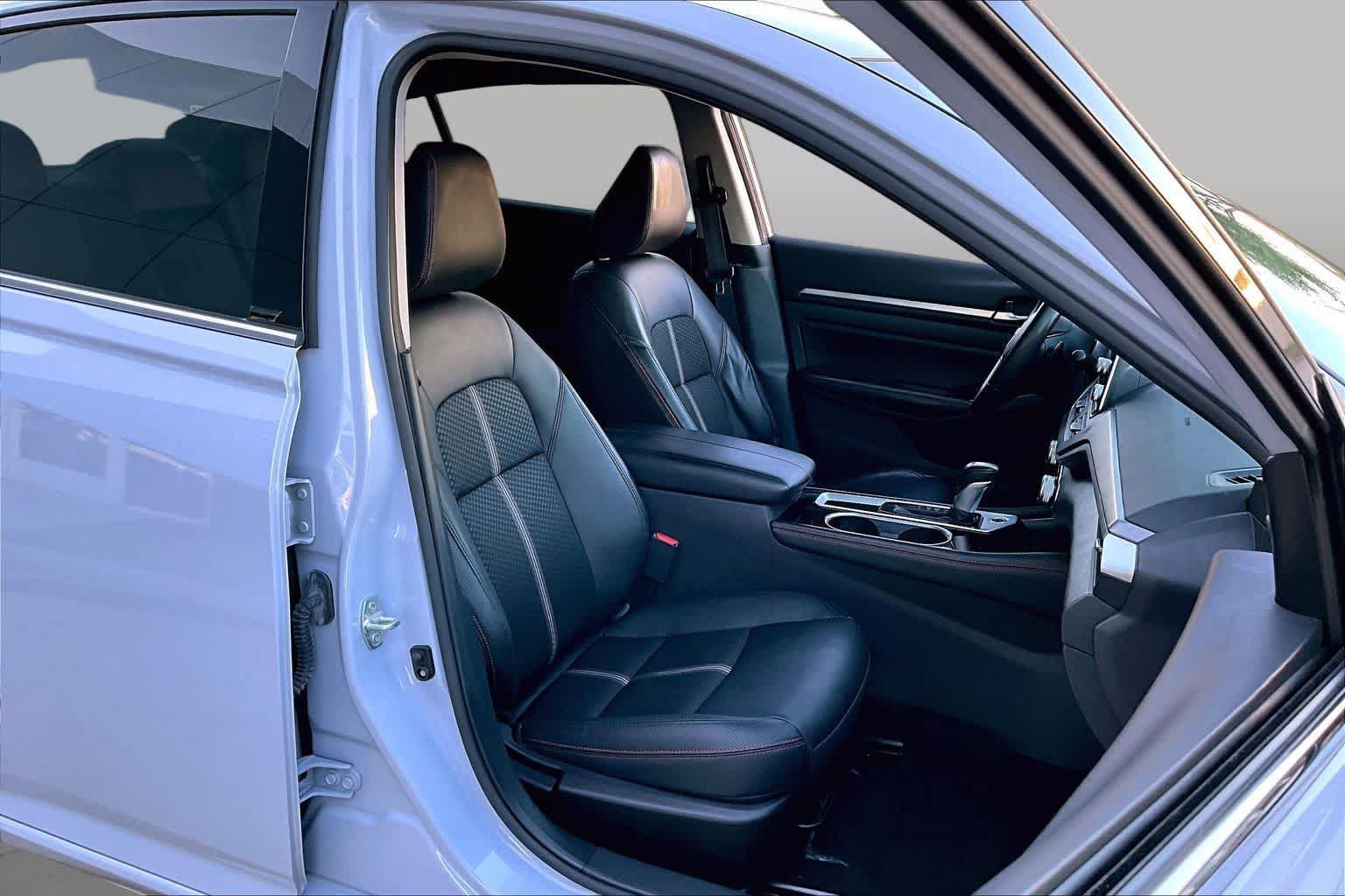 Certified 2024 Nissan Altima 2.5 SR FWD image 9