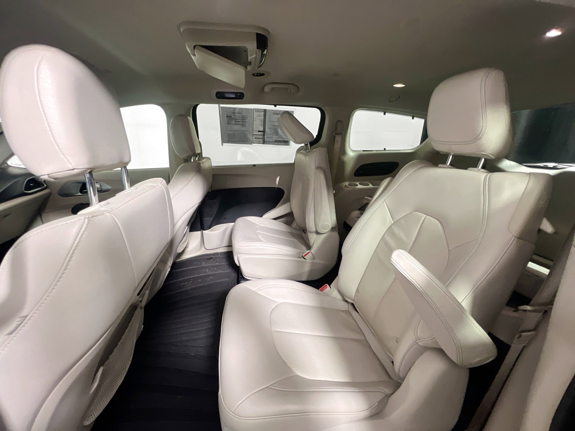 Used 2020 Chrysler Pacifica Touring-L w/ Premium Audio Group image 29