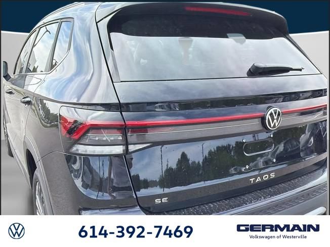 New 2026 Volkswagen Taos SE FWD image 9
