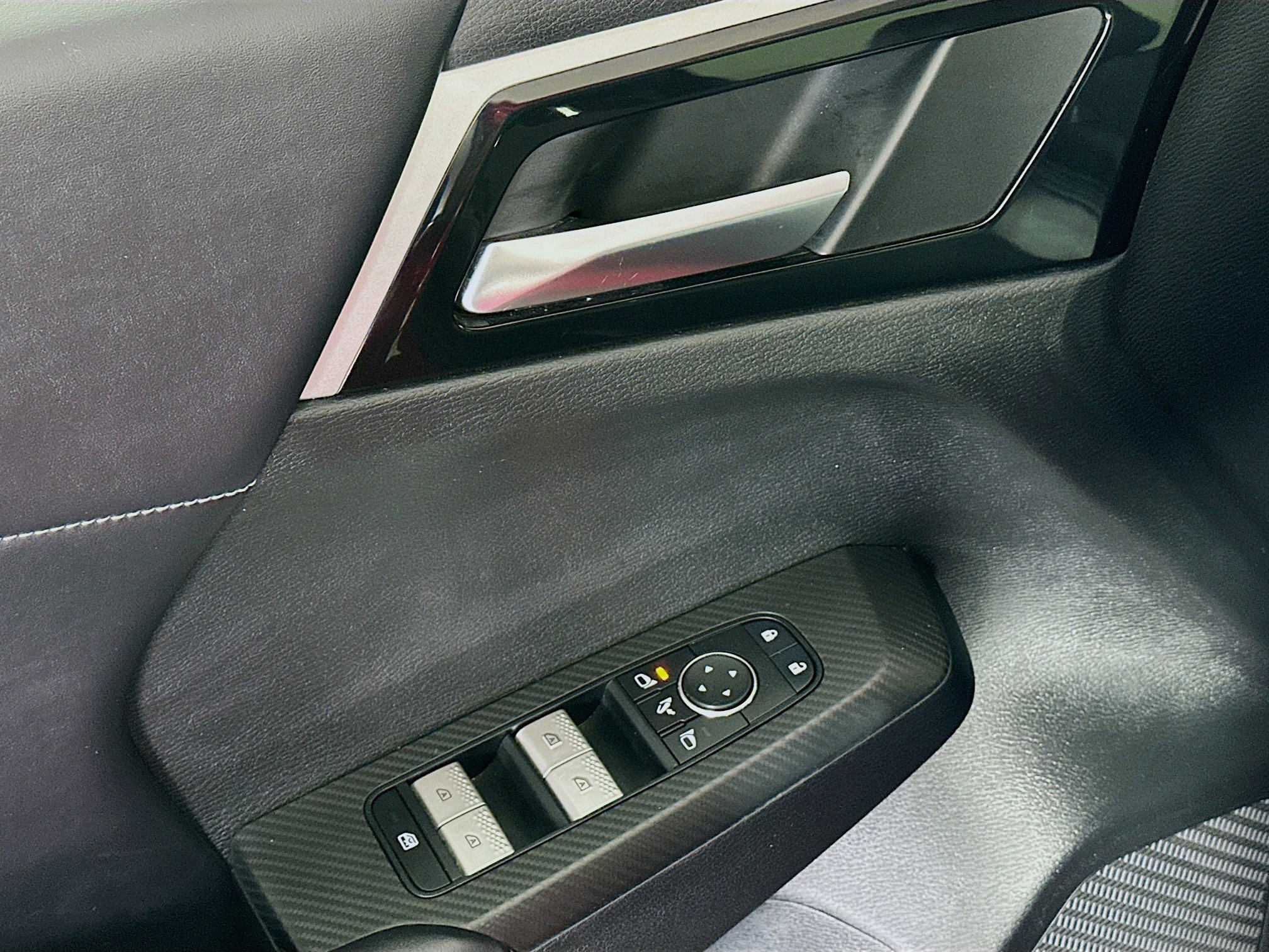 Used 2024 Mitsubishi Outlander SE image 15