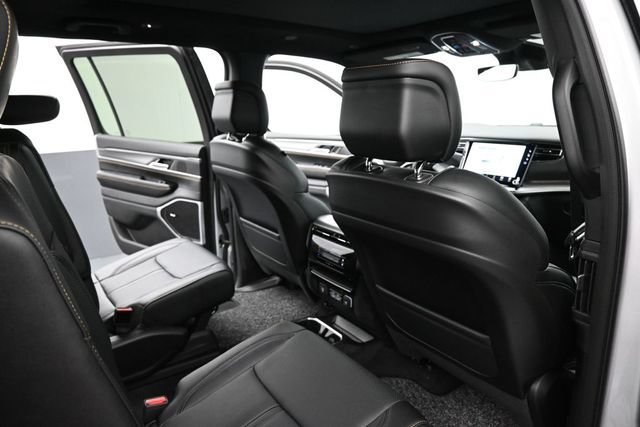 New 2026 Jeep Grand Wagoneer L 4WD image 21
