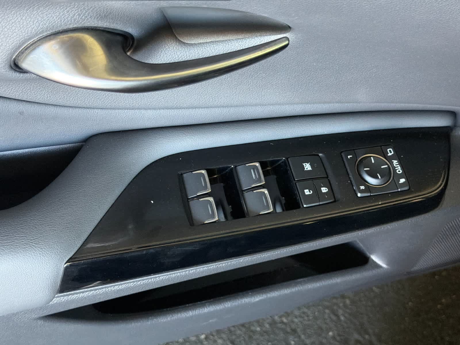 Used 2022 Lexus ES 300h w/ Premium Package FWD image 13