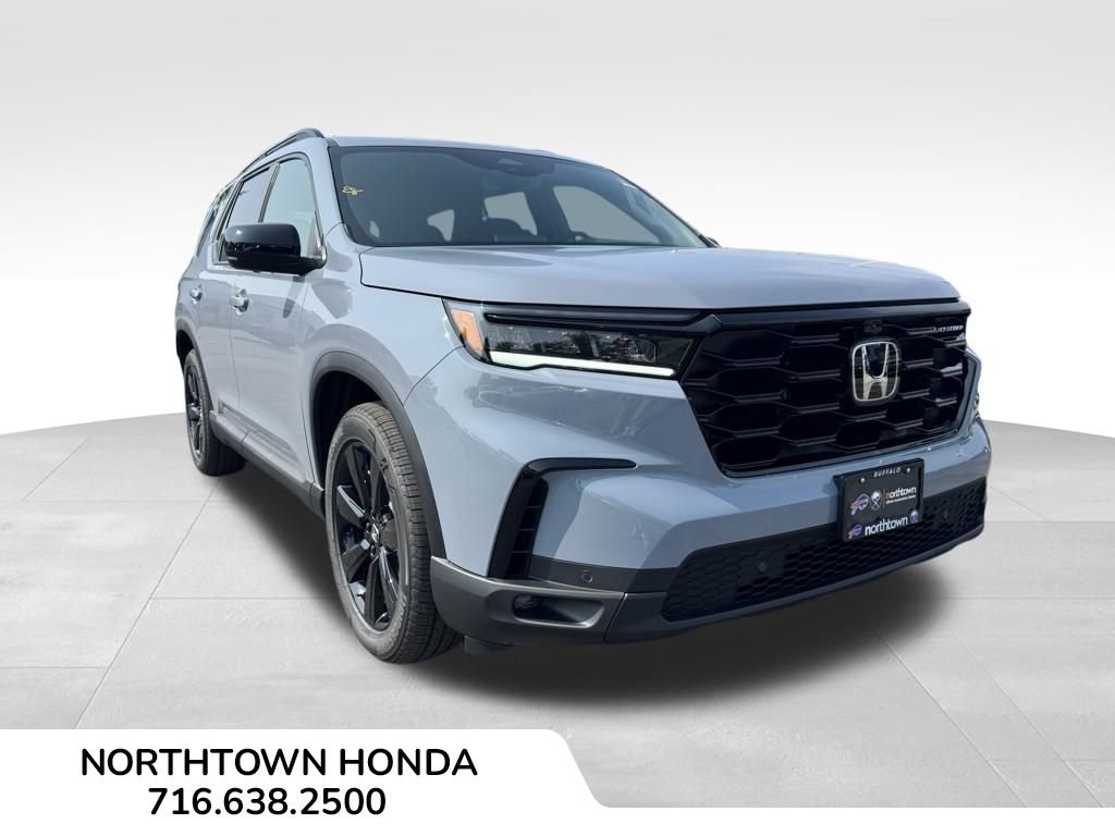 Used 2025 Honda Pilot Black Edition image 2