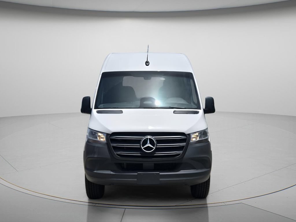 Used 2025 Mercedes-Benz Sprinter 2500 image 5
