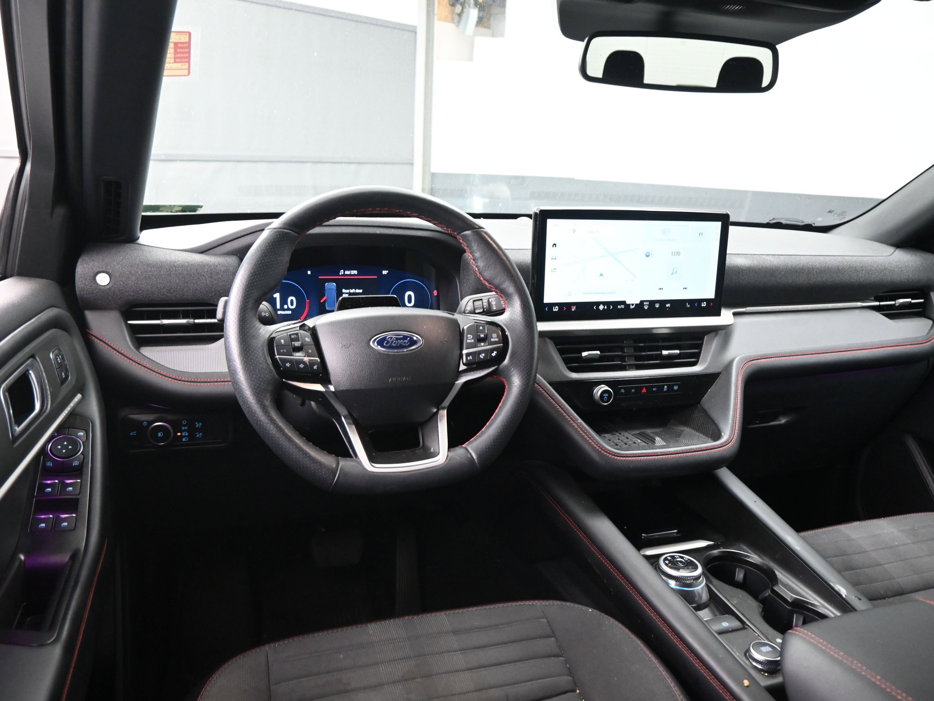 Used 2025 Ford Explorer ST-Line w/ Premium Package RWD image 18