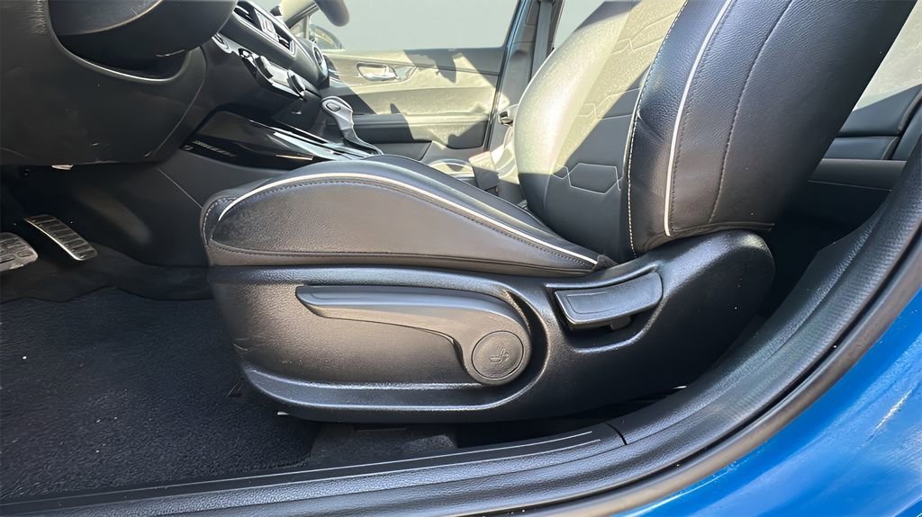 Used 2023 Kia Forte GT-Line w/ GT-Line Technology Package image 21