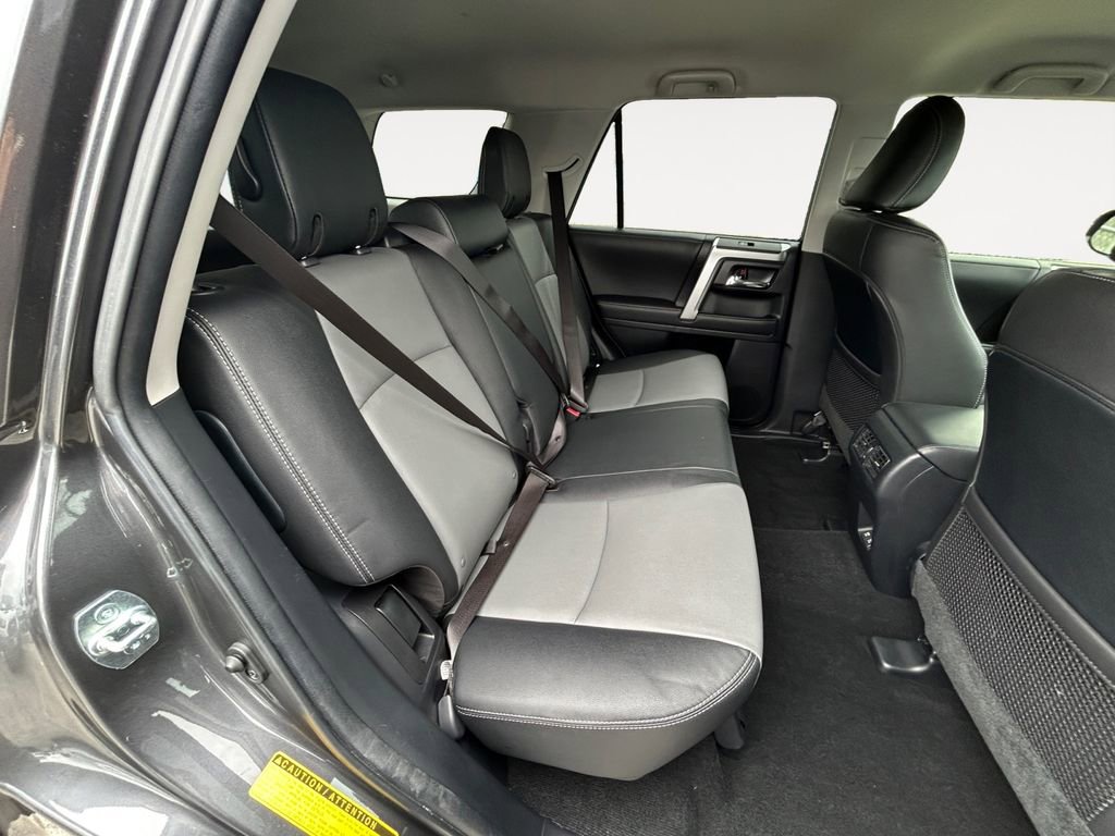 Used 2022 Toyota 4Runner SR5 Premium image 12