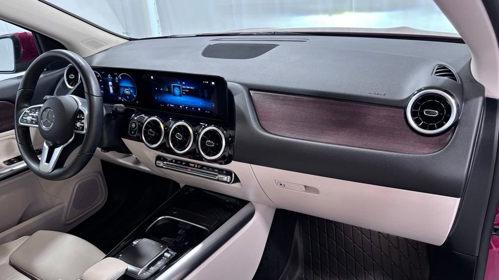 Certified 2023 Mercedes-Benz GLA 250 4MATIC image 17