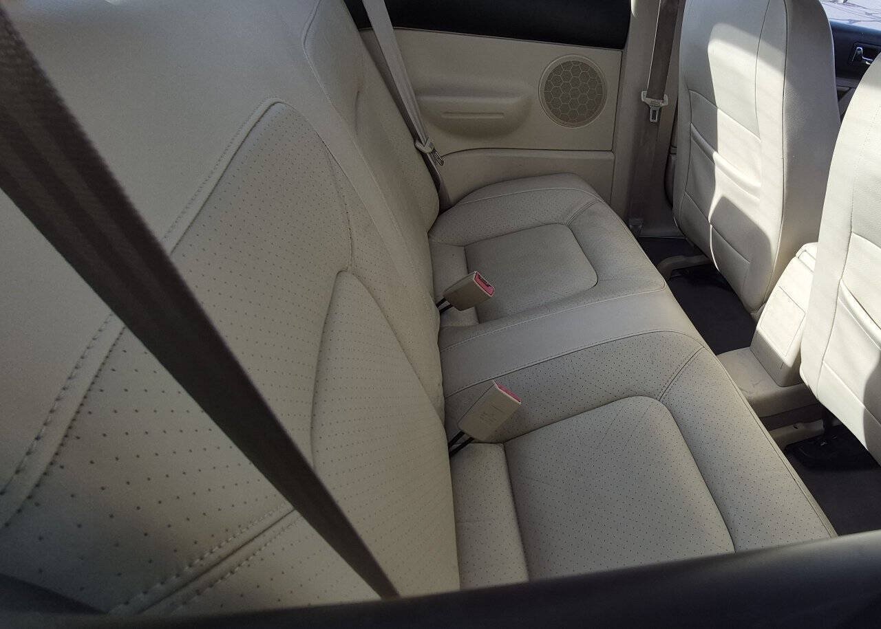 Used 2005 Volkswagen Beetle GLS FWD image 35