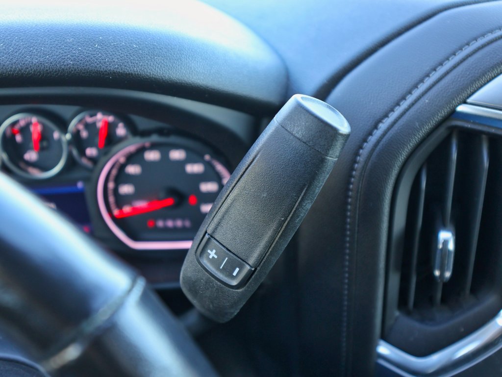 Used 2020 Chevrolet Silverado 1500 LT w/ All-Star Edition image 17