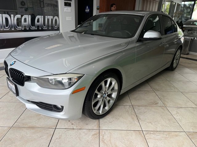 Used 2015 BMW 320i Sedan RWD image 3