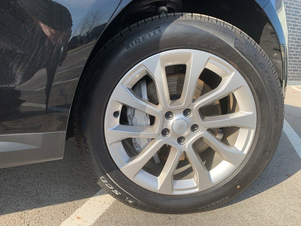 Used 2025 Land Rover Range Rover Sport SE image 36