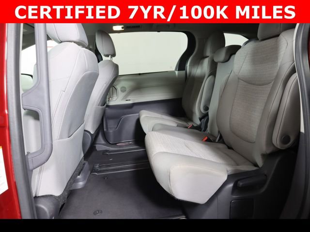 Used 2024 Toyota Sienna LE image 13