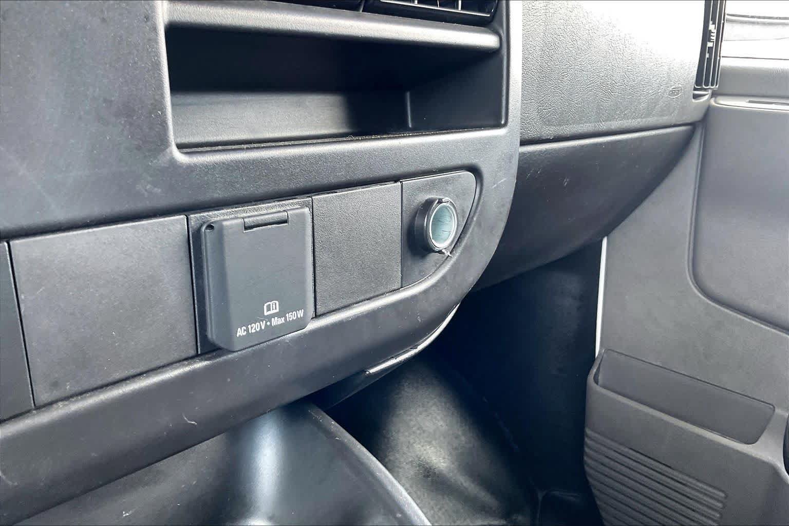 Certified 2025 GMC Savana 2500 w/ Driver Convenience Package RWD image 32